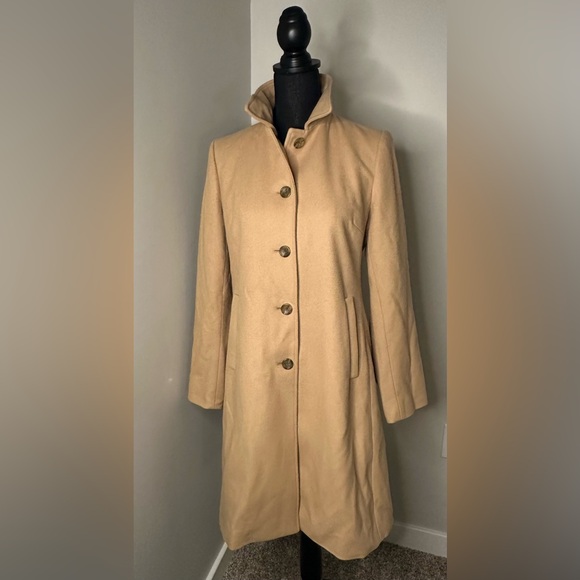 Banana Republic Jackets & Blazers - BANANA REPUBLIC Elegant Tan Women's Car Coat
